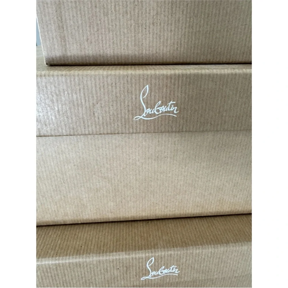 Christian louboutin white shoes - Picture 4 of 4